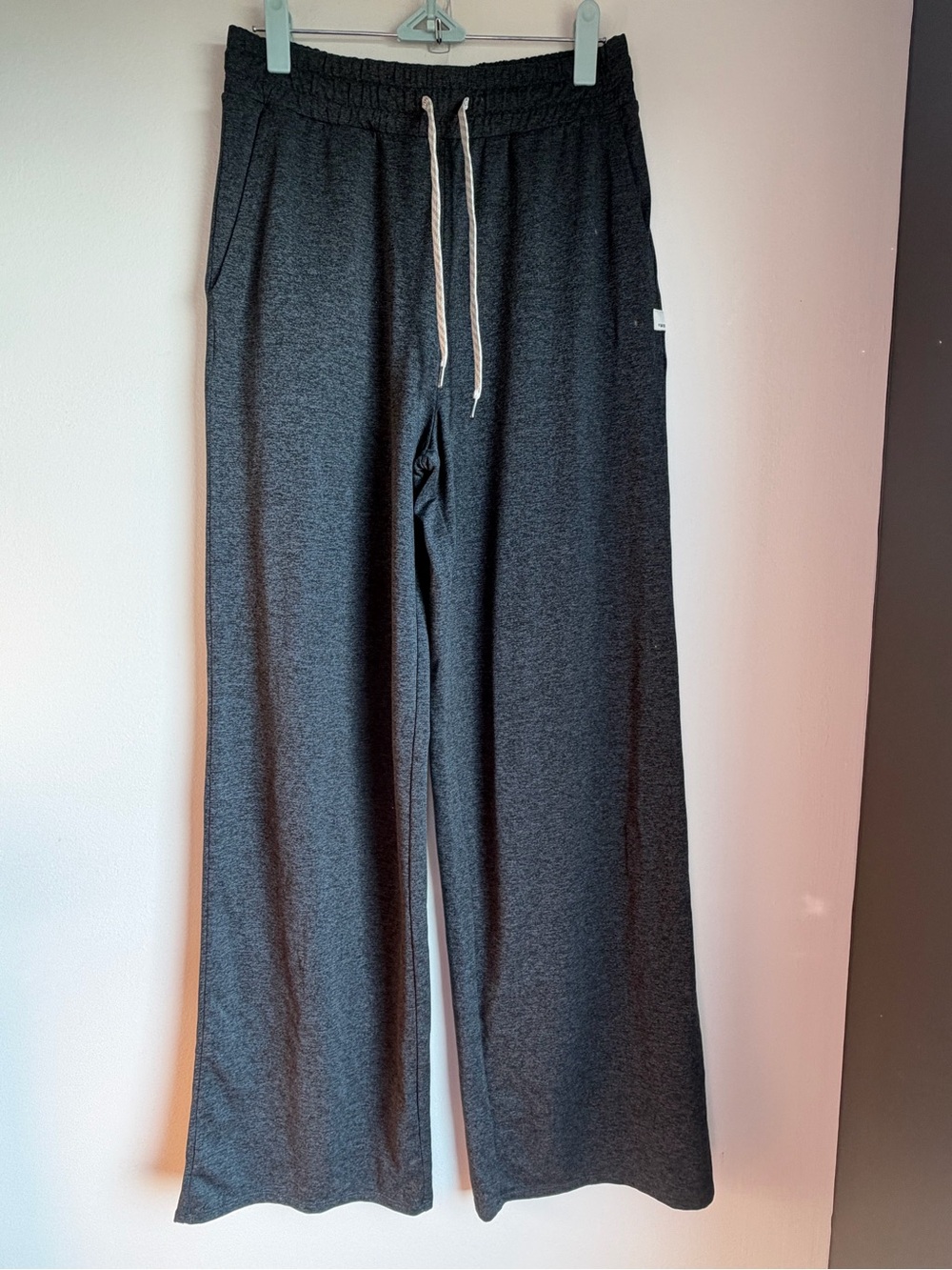 Vuori Women's Halo Essential Wide Leg Pants charcoal Heather gray
